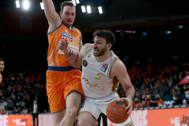 传球配合 传球配合